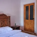 Bed and breakfast Guri 4*