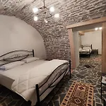 Bed and breakfast Guri Gjirokastër