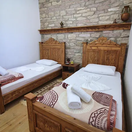 Bed & Breakfast Guri Gjirokastër