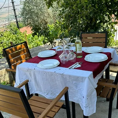 Bed & Breakfast Guri Gjirokaster