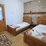 Bed & Breakfast Guri Gjirokaster