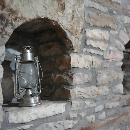 Alojamento de Acomodação e Pequeno-almoço Guri Gjirokastër