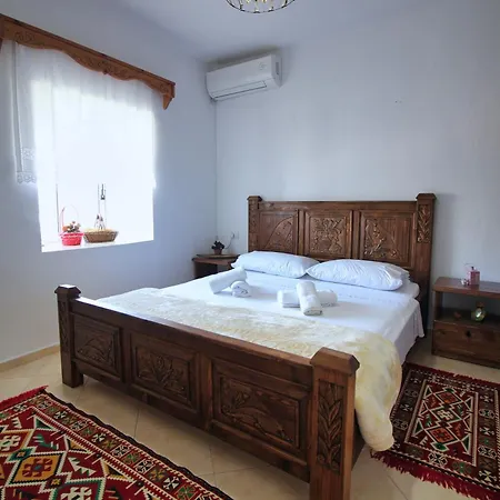 Alojamento de Acomodação e Pequeno-almoço Guri Gjirokastër