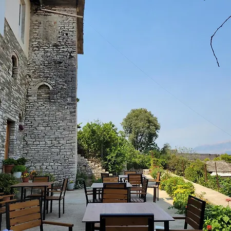 Bed & Breakfast Guri Gjirokastër