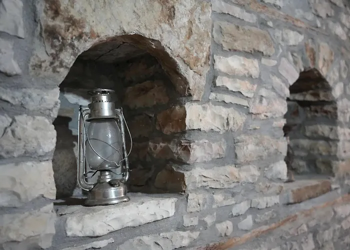 Bed & Breakfast Guri Gjirokaster