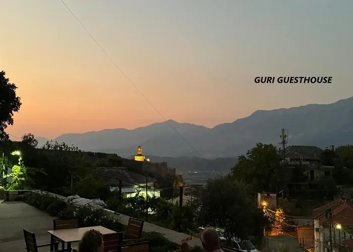 Guri Nocleg ze śniadaniem 4*