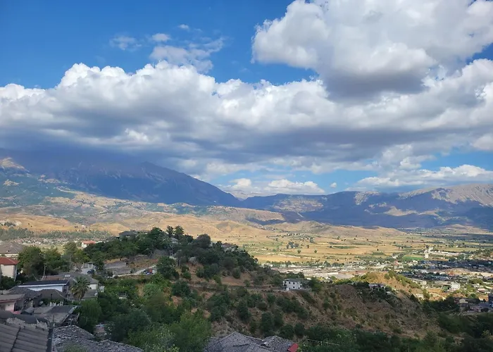 Bed & Breakfast Guri Gjirokaster