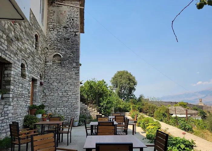 Bed & Breakfast Guri Gjirokaster